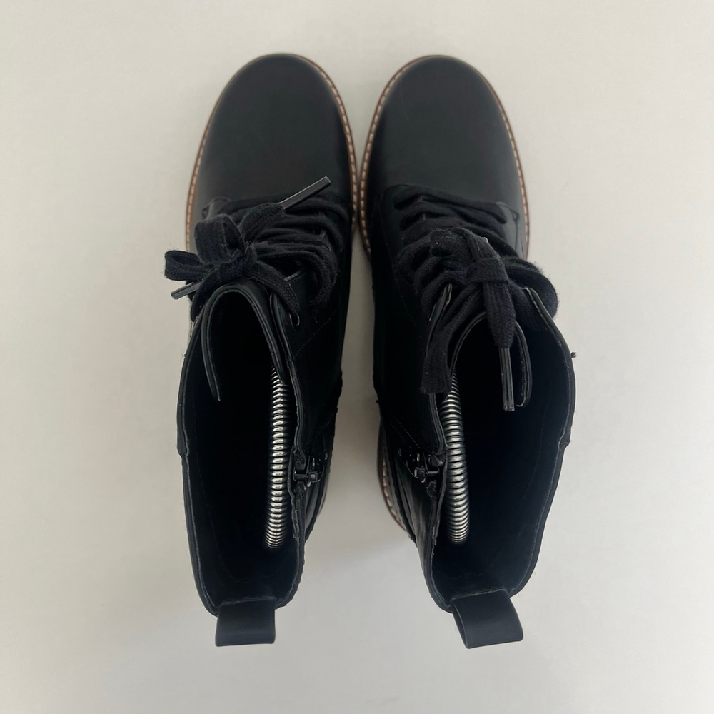 Black Ankle Booties Low Heel Side Zip Comfort Boots Size 7 Naturalizer Cabaret - Picture 8 of 13